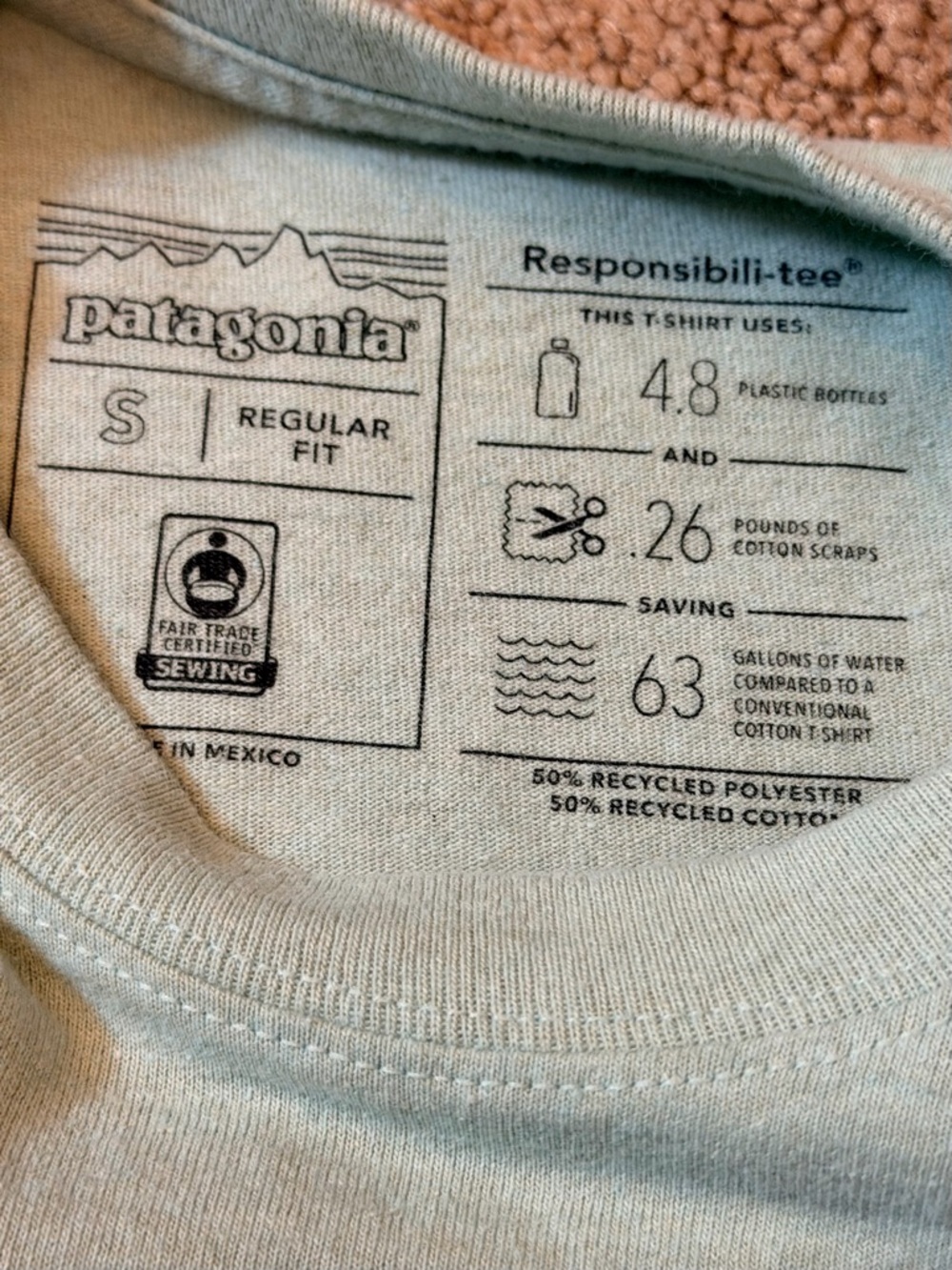 Patagonia Responsibili-Tee Light Green Men’s Small 🌏 - Picture 6 of 6
